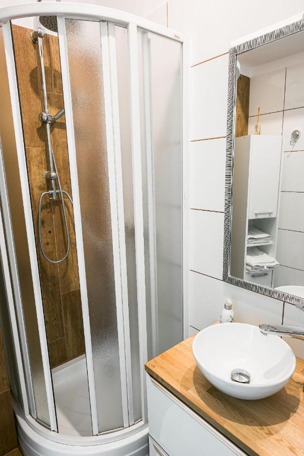 ウストシキ・ドルネApartament Mietowyアパートメント エクステリア 写真